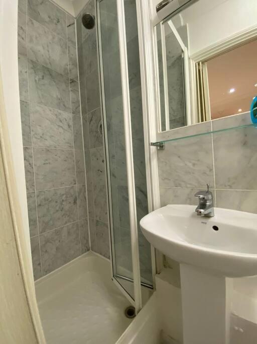 F2- Basement Studio Fits 1 Near Paddington London Ngoại thất bức ảnh